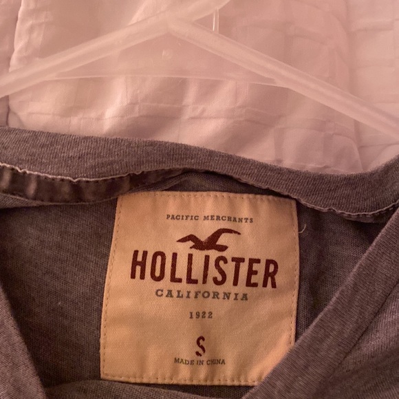 Hollister top - Picture 3 of 4